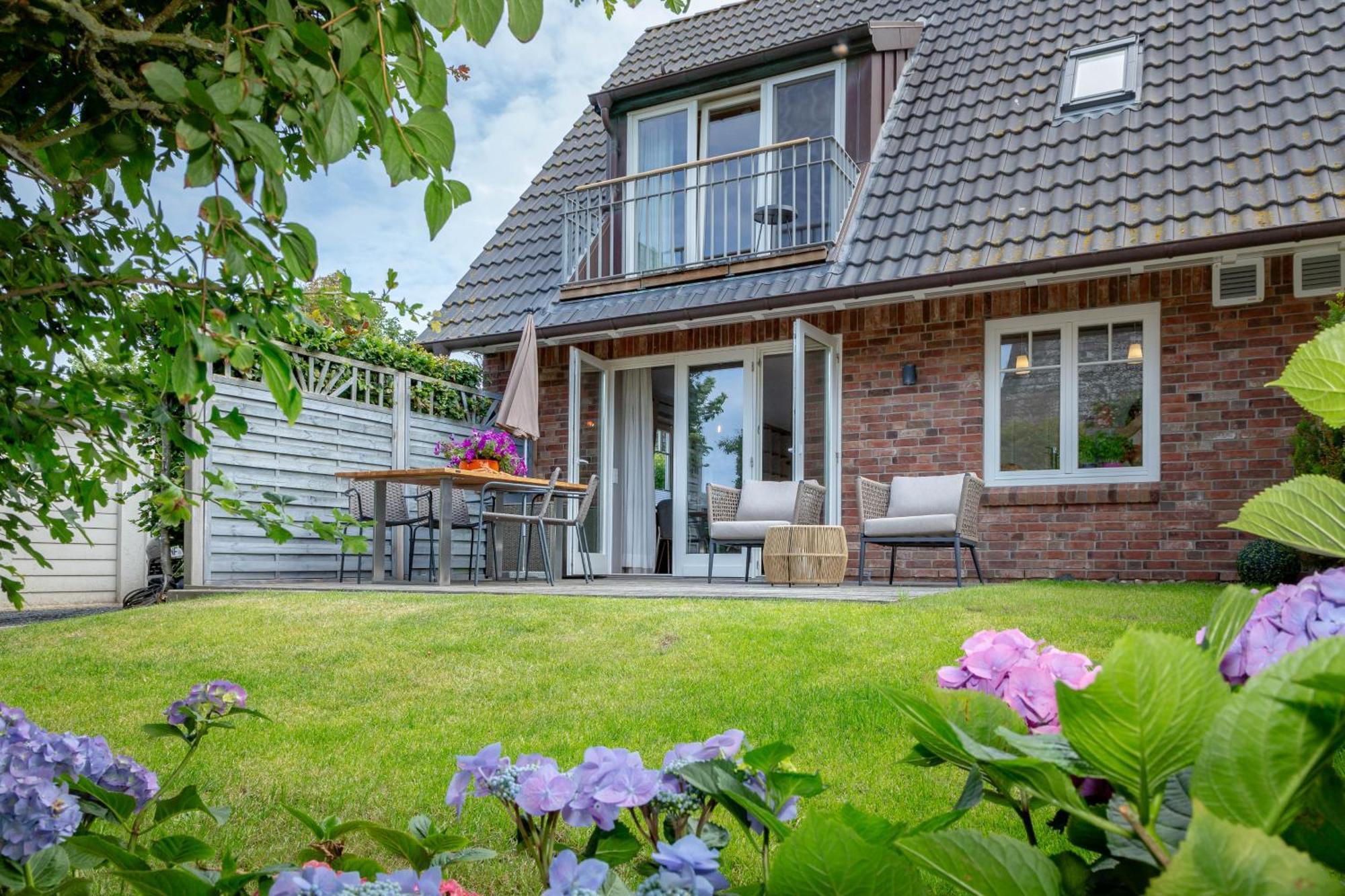 Hues Im Glueck Villa Westerland Exterior photo